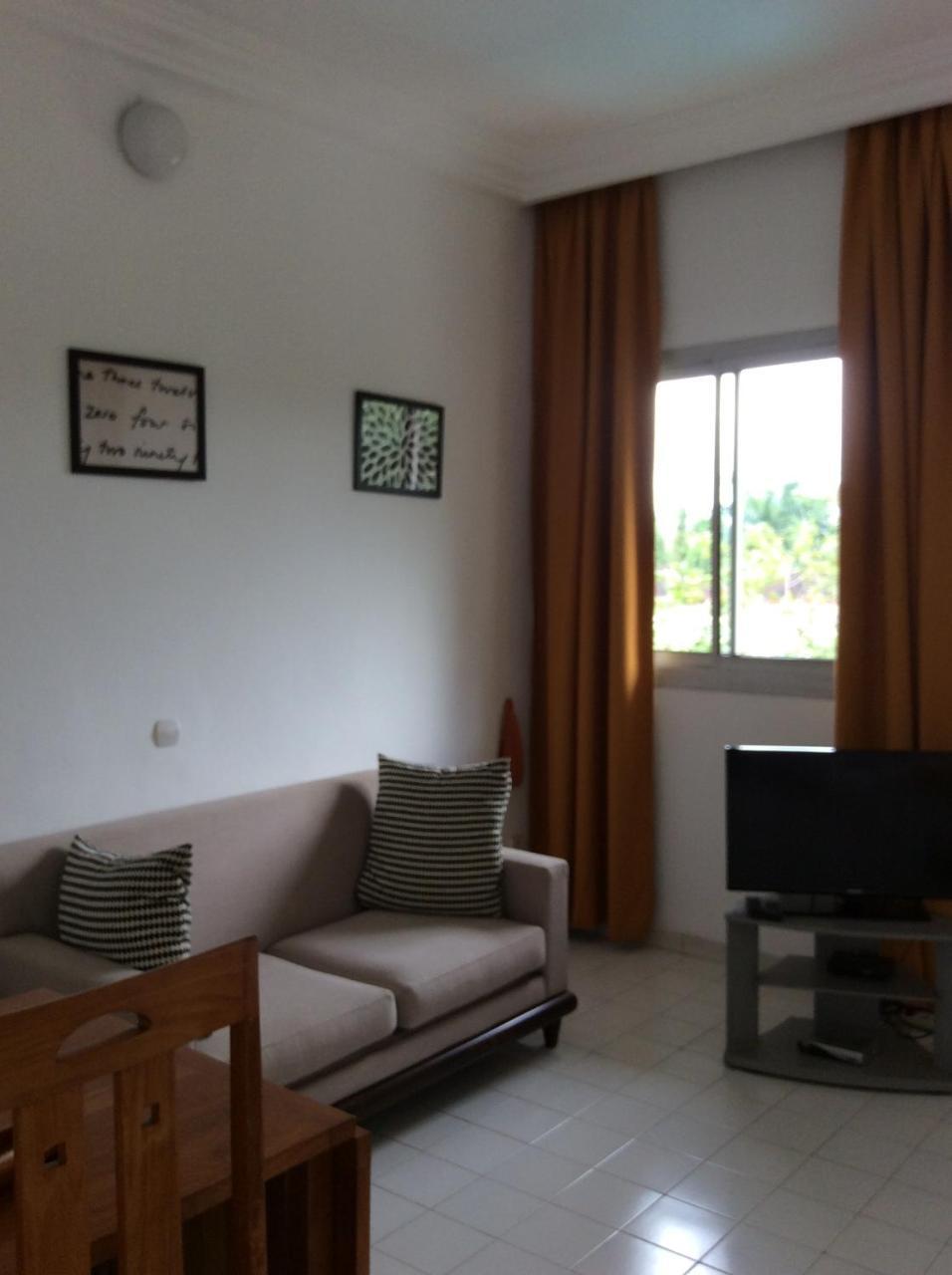 Residence Le Flamboyant Abidjan Esterno foto